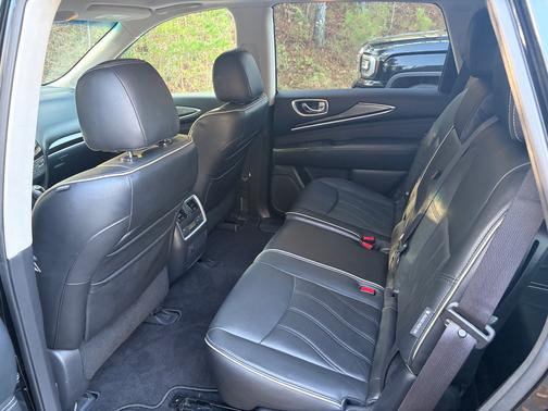 2017 INFINITI QX60 Base