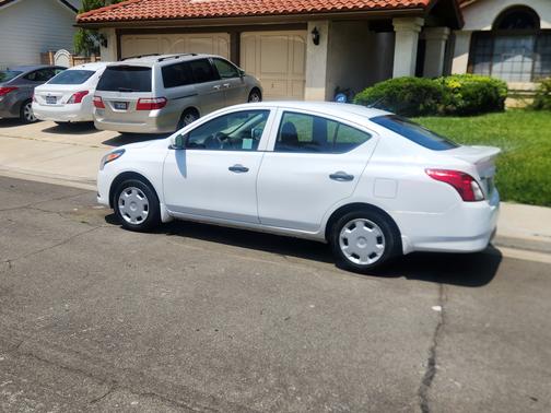 2017 Nissan Versa 1.6 S+