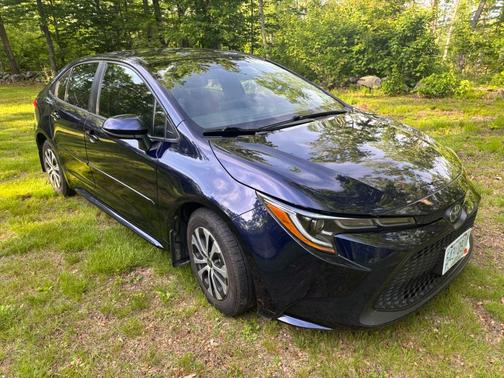Blue 2022 Toyota Corolla Hybrid LE