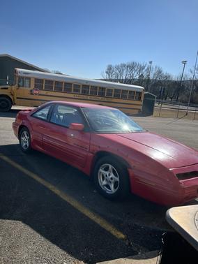 Red 1995 Pontiac Grand Prix SE