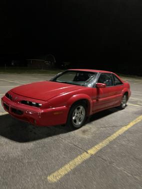 Red 1995 Pontiac Grand Prix SE