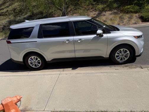 Silver 2022 Kia Carnival LXS