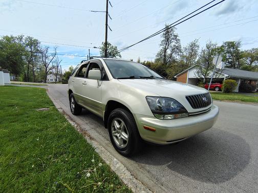White 1999 Lexus RX 300 Base