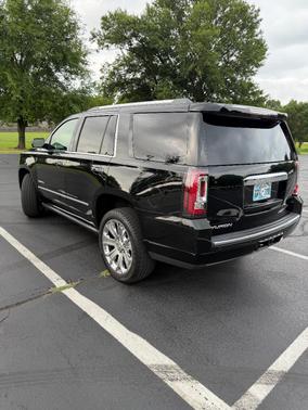 Black 2016 GMC Yukon Denali