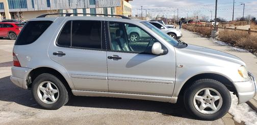 Silver 1999 Mercedes-Benz M-Class ML430