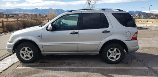 Silver 1999 Mercedes-Benz M-Class ML430