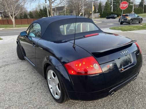 2002 Audi TT Roadster quattro