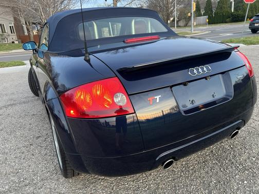 2002 Audi TT Roadster quattro