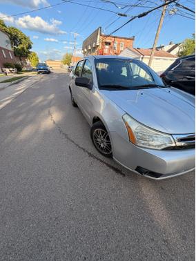 Silver 2010 Ford Focus SE
