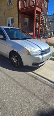 Silver 2010 Ford Focus SE