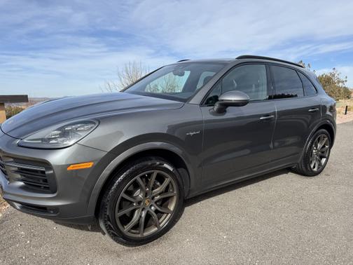 2020 Porsche Cayenne E-Hybrid