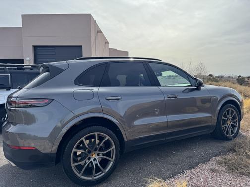 2020 Porsche Cayenne E-Hybrid