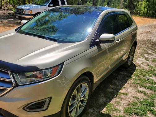 Photo 3 of 15 of 2018 Ford Edge Titanium