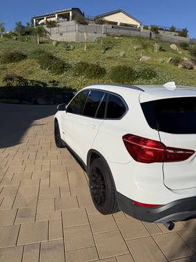 White 2017 BMW X1 sDrive28i