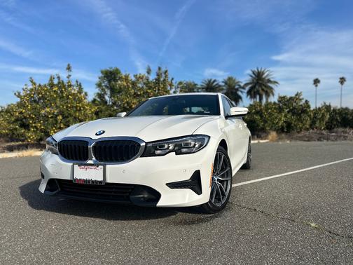2019 BMW 330 i