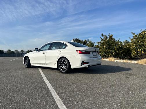 2019 BMW 330 i