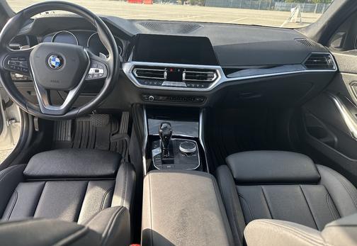 2019 BMW 330 i