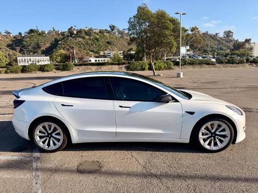 White 2021 Tesla Model 3 Long Range