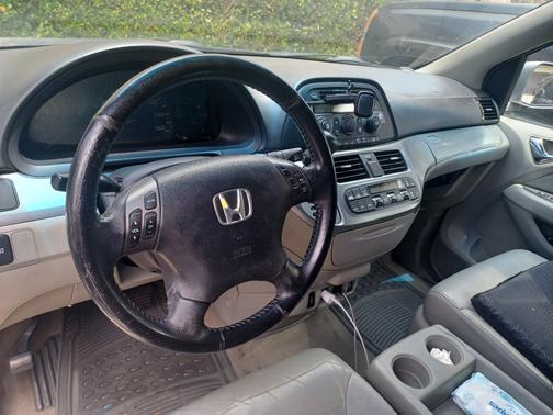 Silver 2010 Honda Odyssey EX-L