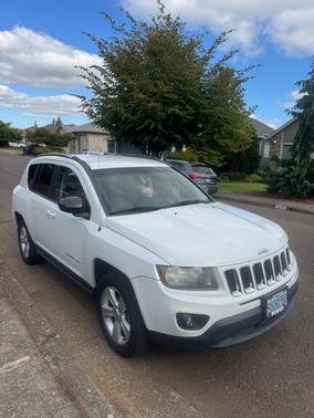 White 2014 Jeep Compass Sport