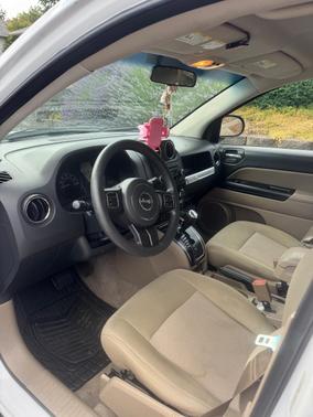 White 2014 Jeep Compass Sport