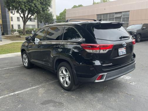 2019 Toyota Highlander Hybrid Limited Platinum