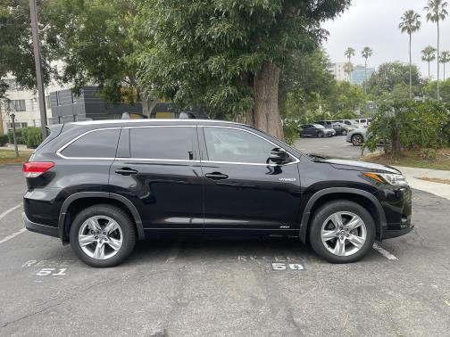 2019 Toyota Highlander Hybrid Limited Platinum