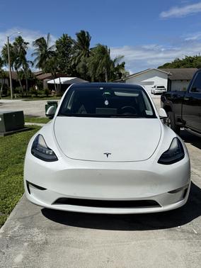 White 2022 Tesla Model Y Long Range