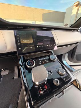 White 2023 Land Rover Range Rover Sport P360 SE