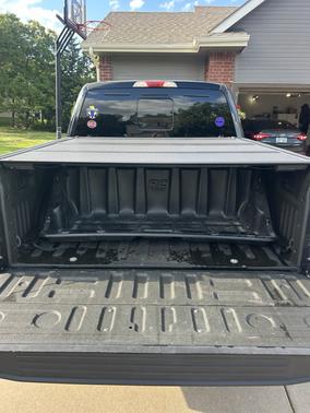 Black 2016 Ford F-150 Lariat