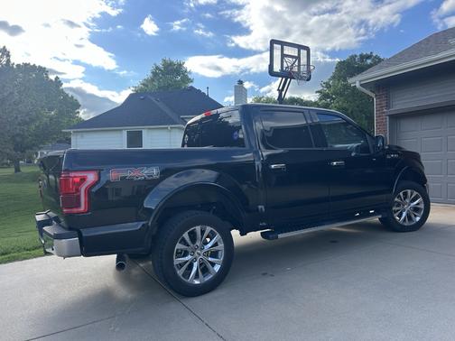Black 2016 Ford F-150 Lariat