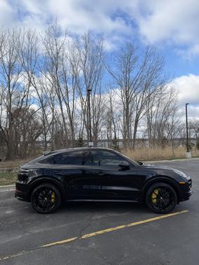 Black 2020 Porsche Cayenne Cayenne Turbo