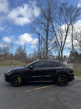 Black 2020 Porsche Cayenne Cayenne Turbo