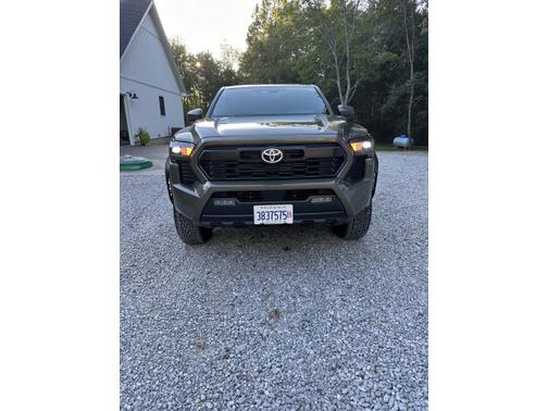 2024 Toyota Tacoma TRD Off Road