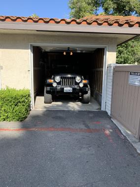 Photo 2 of 10 of 1998 Jeep Wrangler Sahara