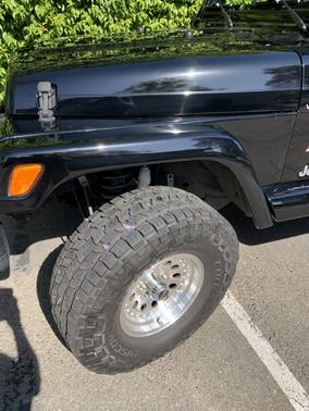 Photo 4 of 10 of 1998 Jeep Wrangler Sahara