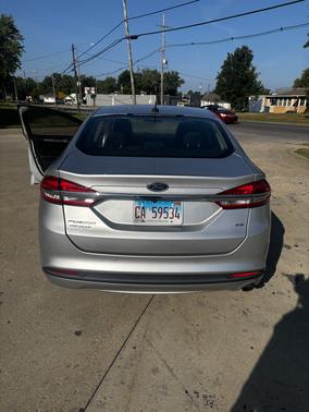 Silver 2017 Ford Fusion SE