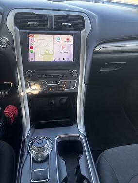 Silver 2017 Ford Fusion SE