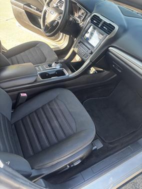 Silver 2017 Ford Fusion SE