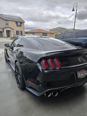 Black 2016 Ford Shelby GT350 Base