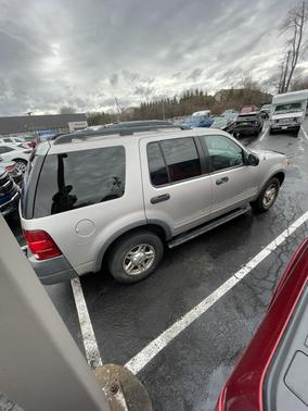 2002 Ford Explorer XLS