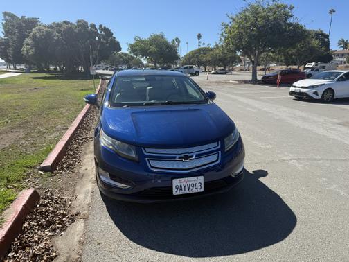 2012 Chevrolet Volt Base