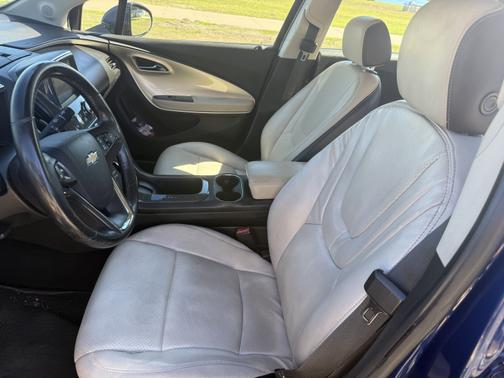 2012 Chevrolet Volt Base