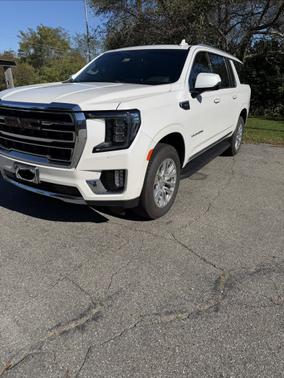2022 GMC Yukon XL SLT