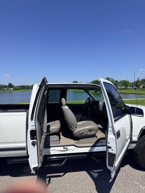 White 1998 Chevrolet 1500 Extended Cab