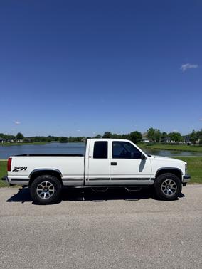 White 1998 Chevrolet 1500 Extended Cab