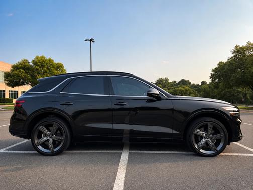 Black 2023 Genesis GV70 2.5T