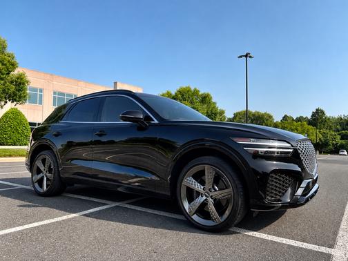 Black 2023 Genesis GV70 2.5T