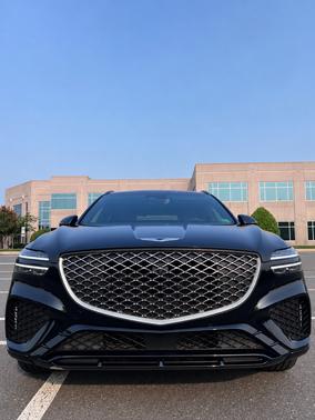 Black 2023 Genesis GV70 2.5T