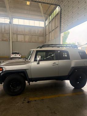 Silver 2007 Toyota FJ Cruiser Base